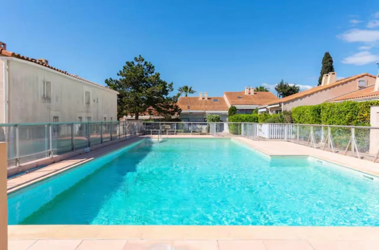 Сasa de vacaciones Villa Club 4 Personnes A Sanary Sur Mer, Piscine Commune De Mai A Septembre, Plage A 450M